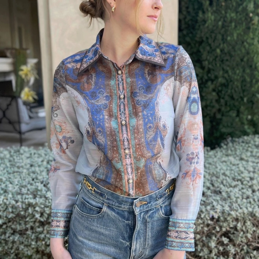 Elegant Paisley Print Blouse - Picture 3 of 12